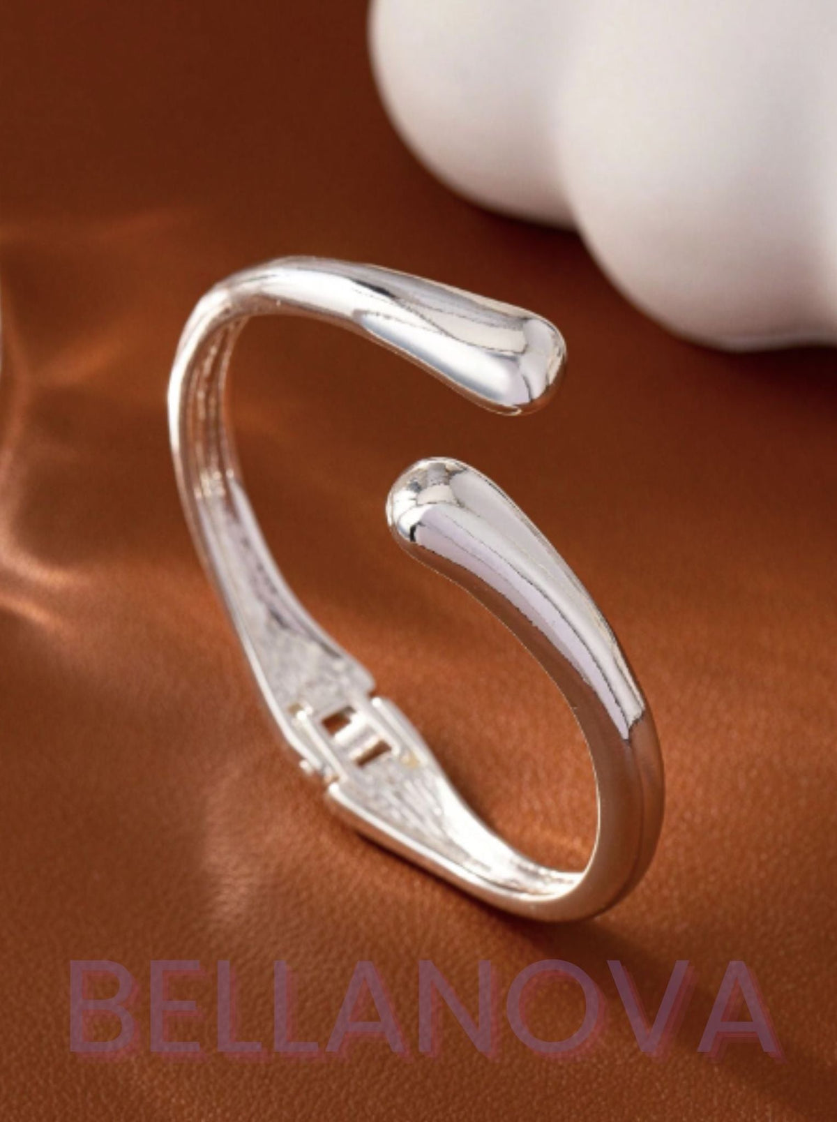 18k Gold-Plated Geometric Bangle + FREE UK Delivery