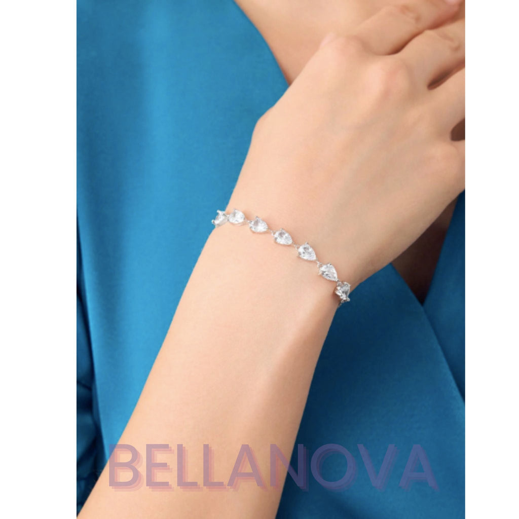 Adjustable Swarovski™ Crystal Bracelet – 18k Gold-Plated + FREE UK Delivery