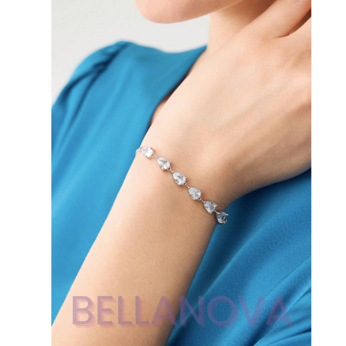 Adjustable Swarovski™ Crystal Bracelet – 18k Gold-Plated + FREE UK Delivery