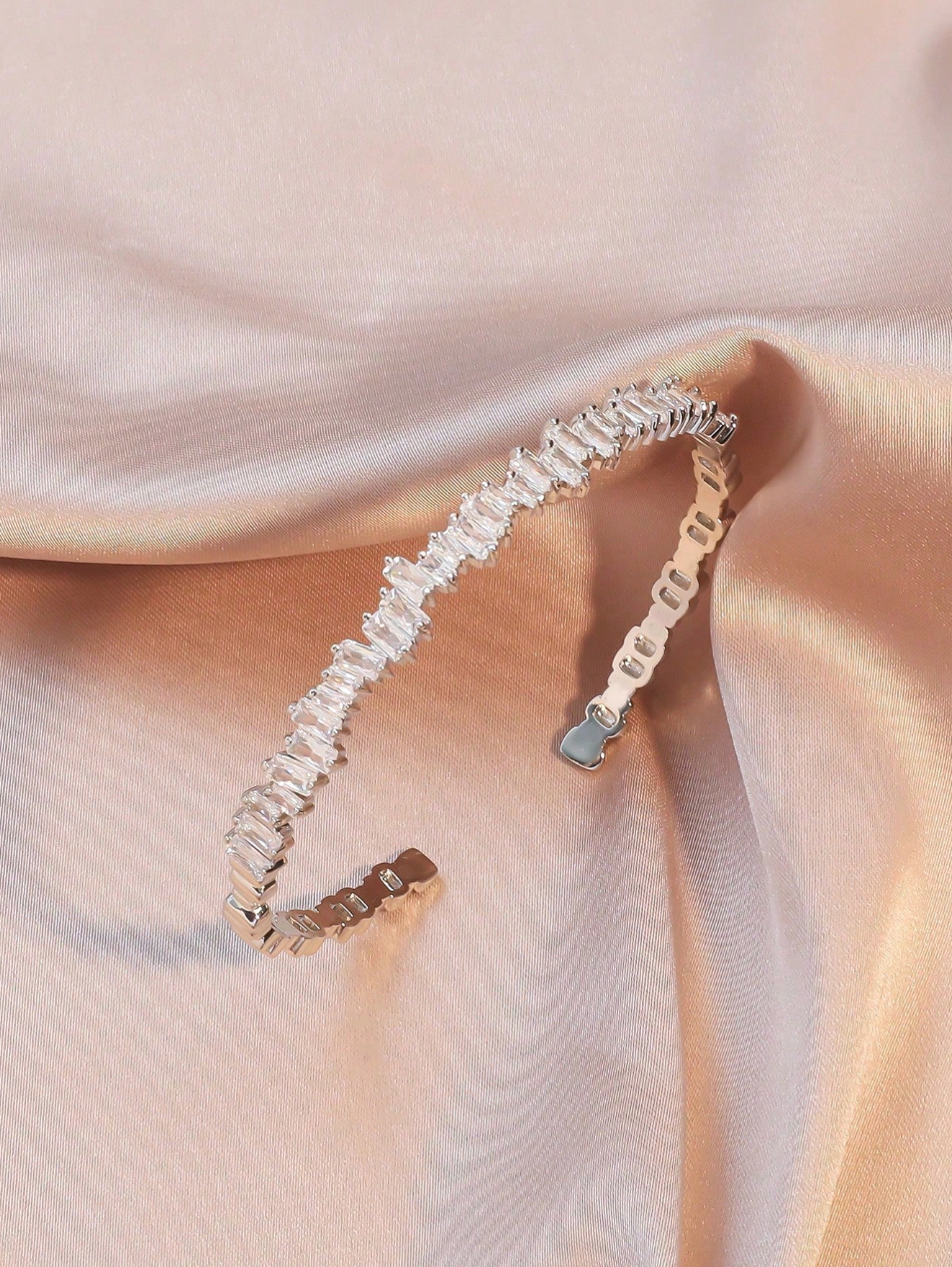 [NEW] Classic Swarovski™ Bangle – Cubic Zirconia – 18k Gold-Plated + FREE UK Delivery