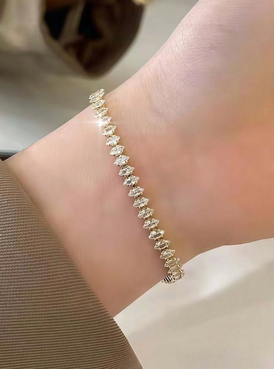 [NEW] Milano Swarovski™ Bangle – Cubic Zirconia – 18k Gold-Plated + FREE UK Delivery