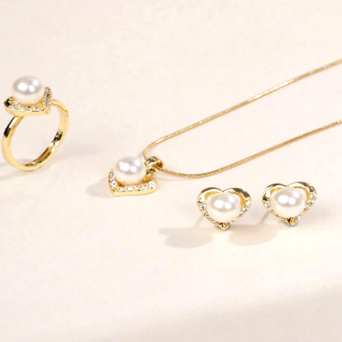Pearl & Swarovski™ Jewellery Set – 18k Gold-Plated + FREE UK Delivery